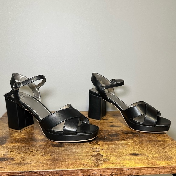 Worthington Black Strappy Heels - Picture 5 of 11